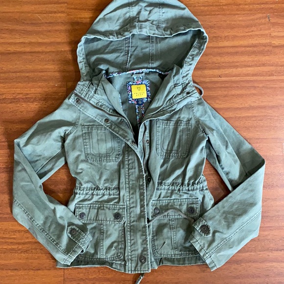 Prince Fox 🦊 Size XS Olive green jacket